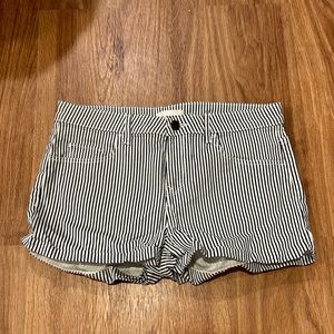 Black and white stripped jean shorts